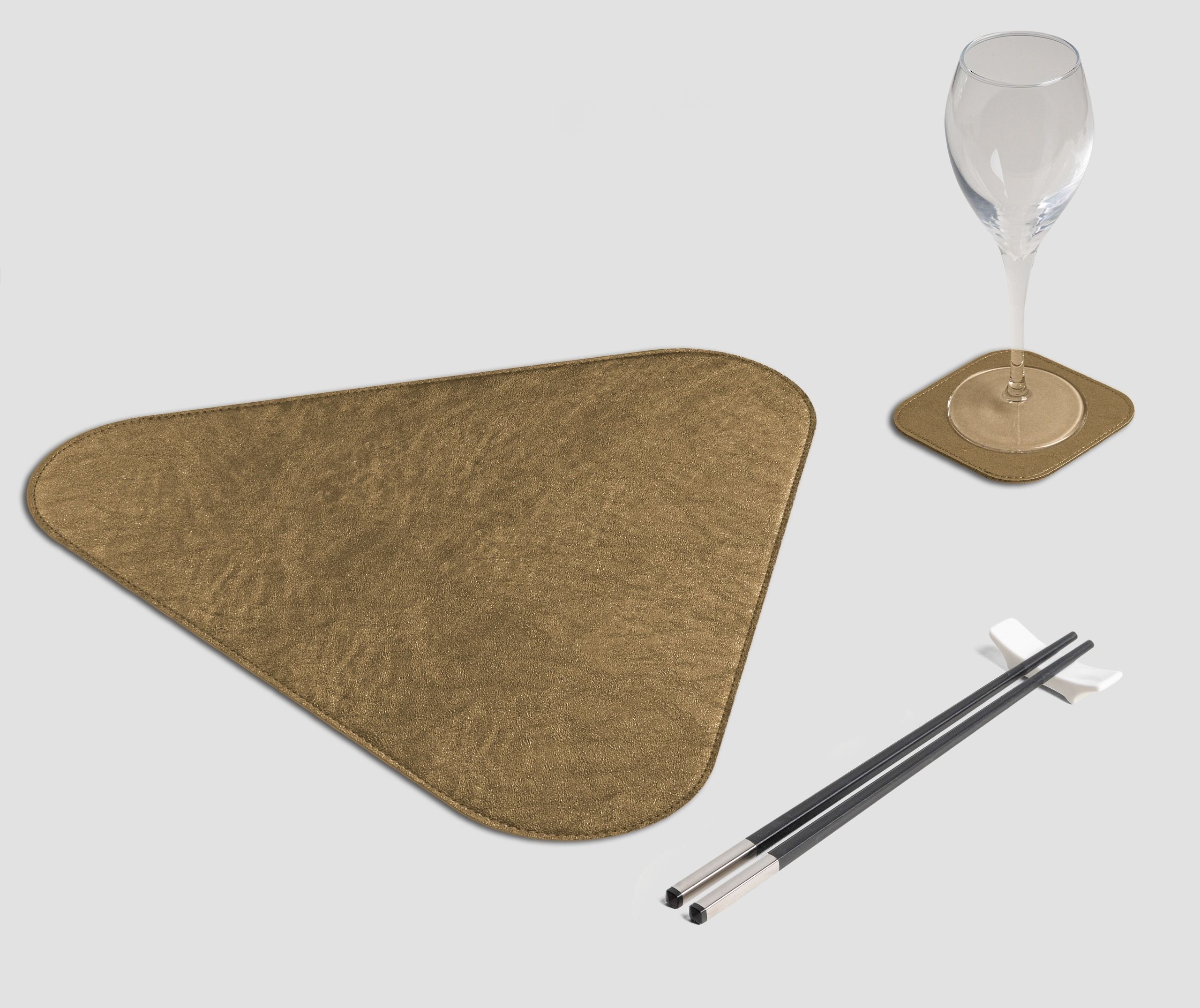 Wosde - La tovaglietta professionale personalizzata Wosde Mantel individual triangular de metal dorado